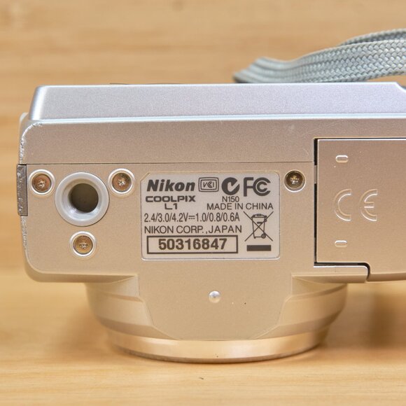 Nikon Coolpix L1 6.2MP Digital Camera, with 5x Optical Zoom - Picture 7 of 7